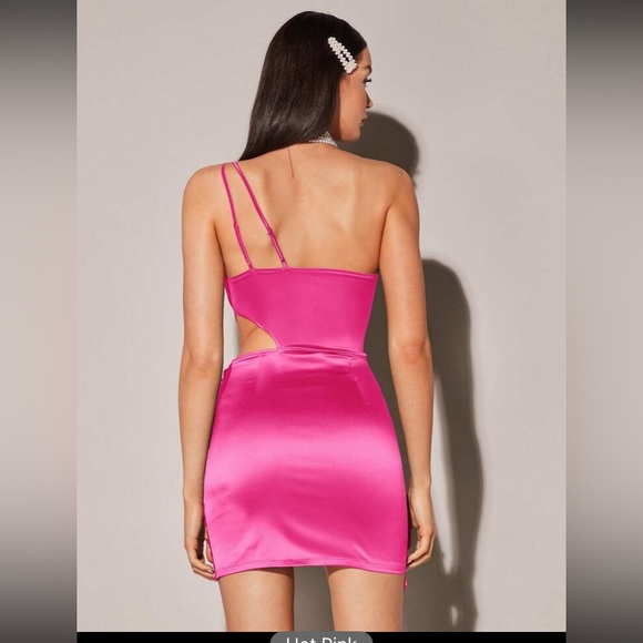 Luxe one shoulder tulip hem satin mini dress - Picture 3 of 10